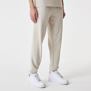 Pantaloni NEW ERA NE ESSENTIALS JOGGER NEWERA STNWHI