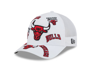Șapcă New Era 9Forty M-Crown All Over Print Chicago Bulls Reglabilă Albă