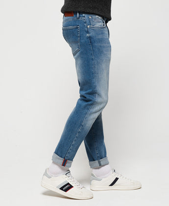 IMBRACAMINTE BARBATI SUPERDRY Pantaloni Tyler Slim Albastru - vgeneration.ro