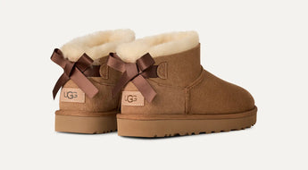 Cizme UGG Ultra Mini Bailey Bow
