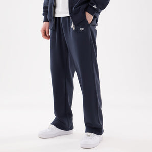 Pantaloni New Era Straight Jogger Comfort Ny Yankees Albaștri