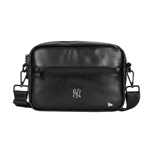 Geanta de umar New Era New York Yankees PU Pin Camera Neagră