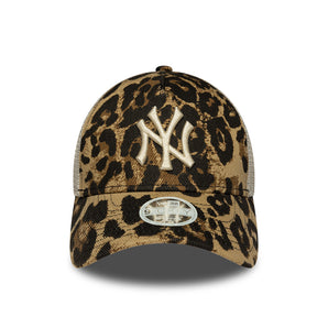 Șapcă New Era Women's Leopard 9FORTY Mesh A-Frame Trucker New York Yankees Reglabilă Maro